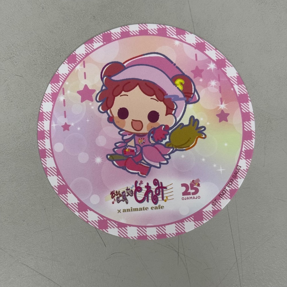 安利美特 小魔女doremi咖啡廳🤍徽章 立牌 透卡 相卡 杯墊 壓克力-規格圖6