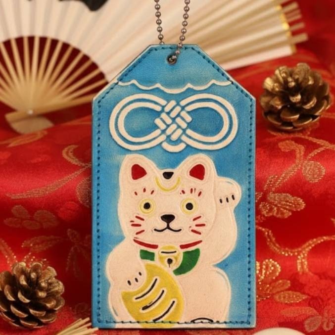 現貨-日本手工彩繪御守皮革卡套 悠遊卡夾 證件夾 幸運符 吉祥物 祈福 開運 招財 掛飾 富士山 達摩 柴犬-細節圖3