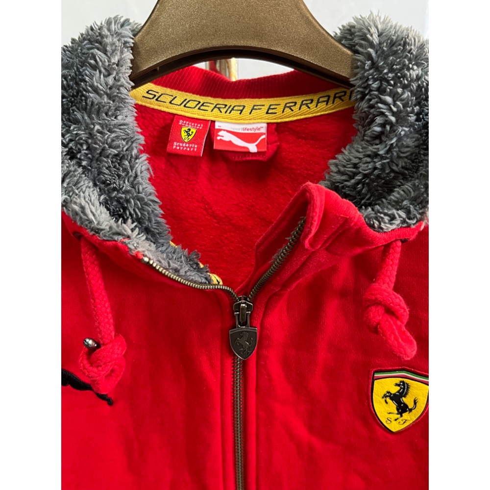 PUMA *法拉利聯名女M短刷毛連帽外套-細節圖3