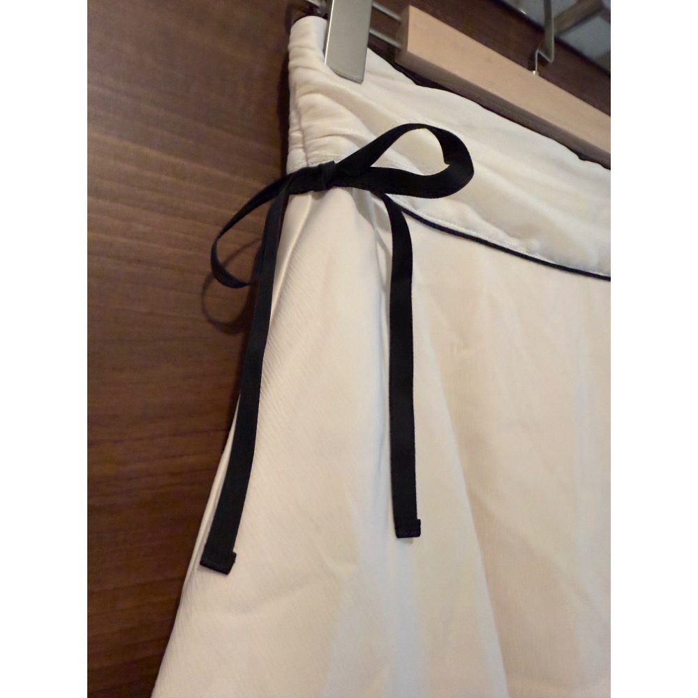 日牌 專櫃 earth music&ecology 蝴蝶結綁帶 蛋糕 撞色 拼接 半裙 半身裙 蛋糕裙-細節圖4