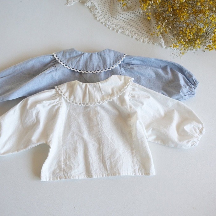 N112【預】草莓花邊大翻領超百搭襯衫 白/藍  (size:66~100cm)-細節圖2