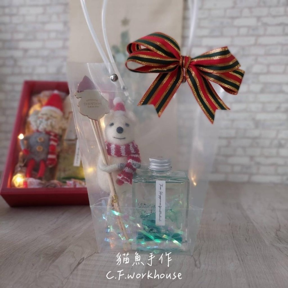 貓魚手作｜限量 聖誕擴香瓶禮盒 擴香瓶提袋 送禮首選 交換禮物 聖誕老人娃娃 北極熊 聖誕松鼠 擴香石 附小卡 LED燈-細節圖4