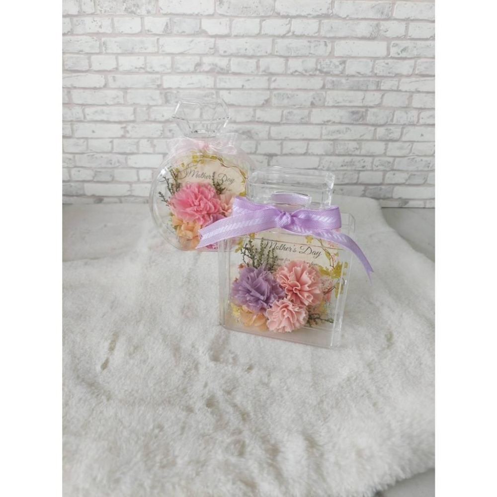 貓魚手作｜獨家設計 馨香祝福香水壓克力瓶 永生康乃馨香水瓶 索拉花 不凋花 母親節禮物-細節圖5