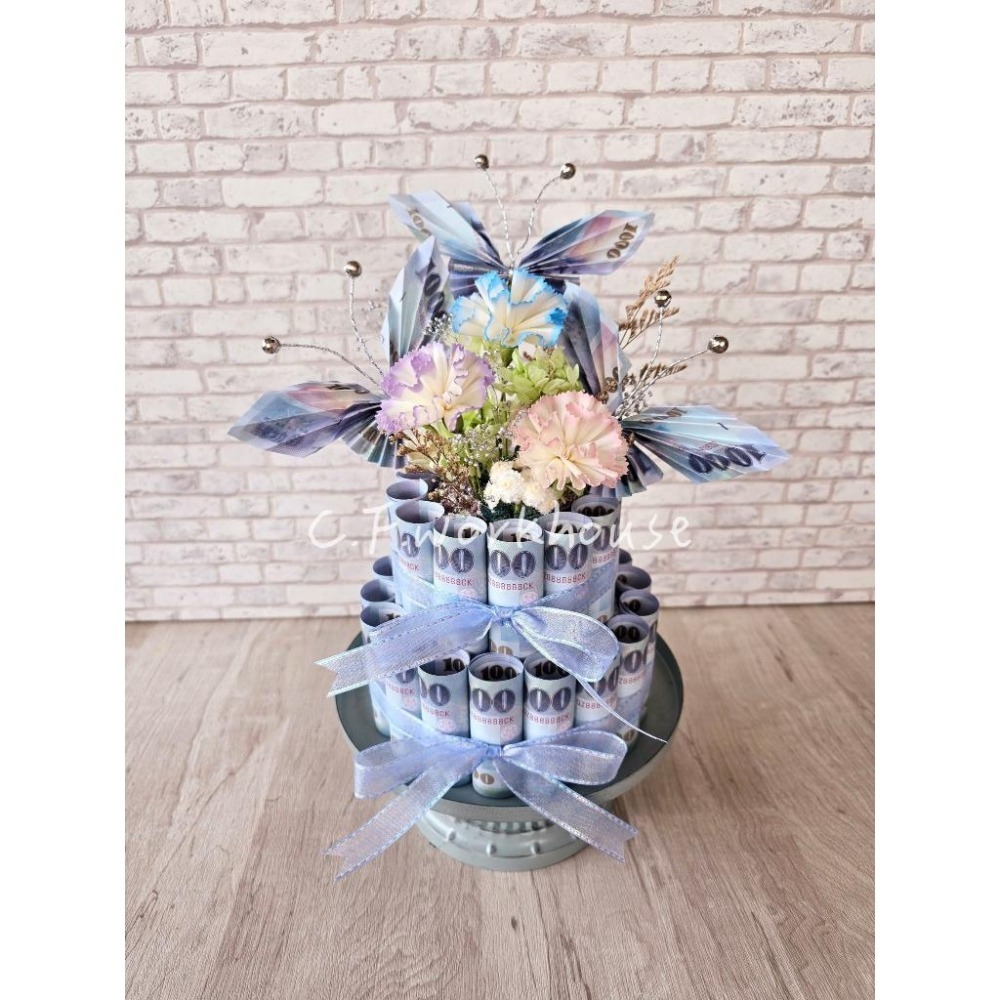 貓魚手作｜【含禮盒】蝶舞康乃馨鈔票蛋糕 有錢花蛋糕 獨家設計 雙層花蛋糕 母親節 索拉花蛋糕 永生花配材-細節圖3