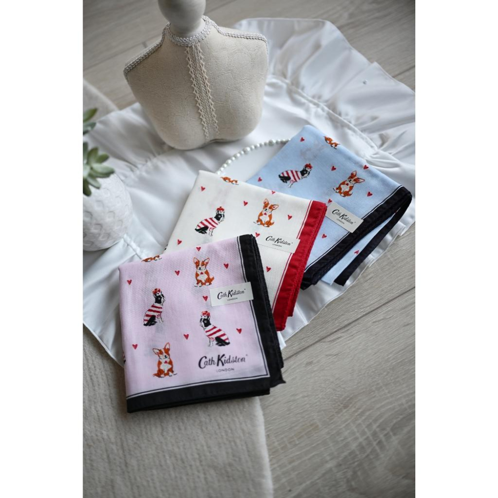 丸丸選品Cath Kidston日本製手帕領巾英國風格可愛狗狗插畫設計交換禮物穿搭-細節圖2