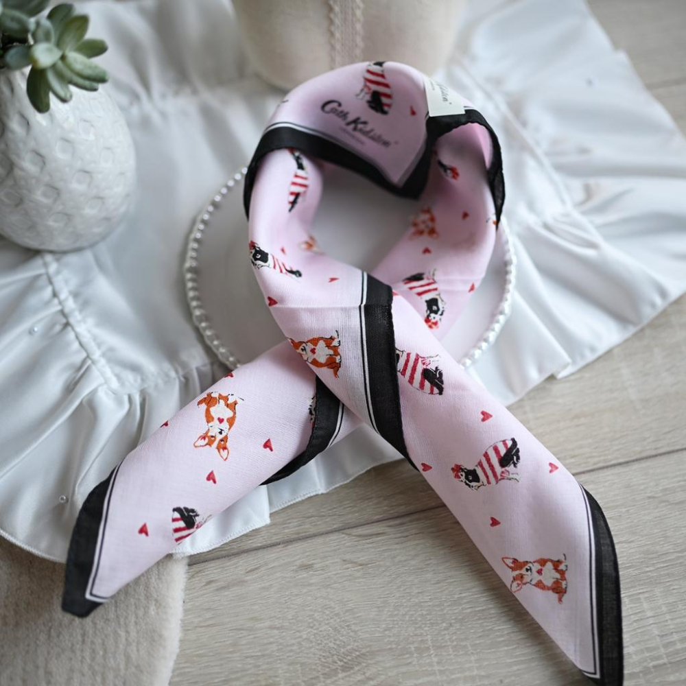 丸丸選品Cath Kidston日本製手帕領巾英國風格可愛狗狗插畫設計交換禮物穿搭-細節圖8