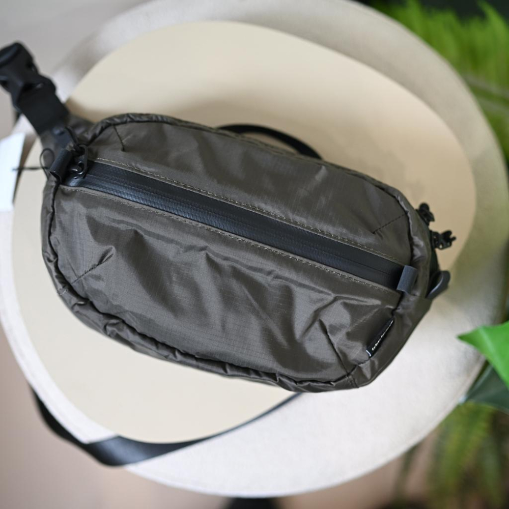 轉賣Fyber Forma  RD1 斜背腰包綠色-細節圖4