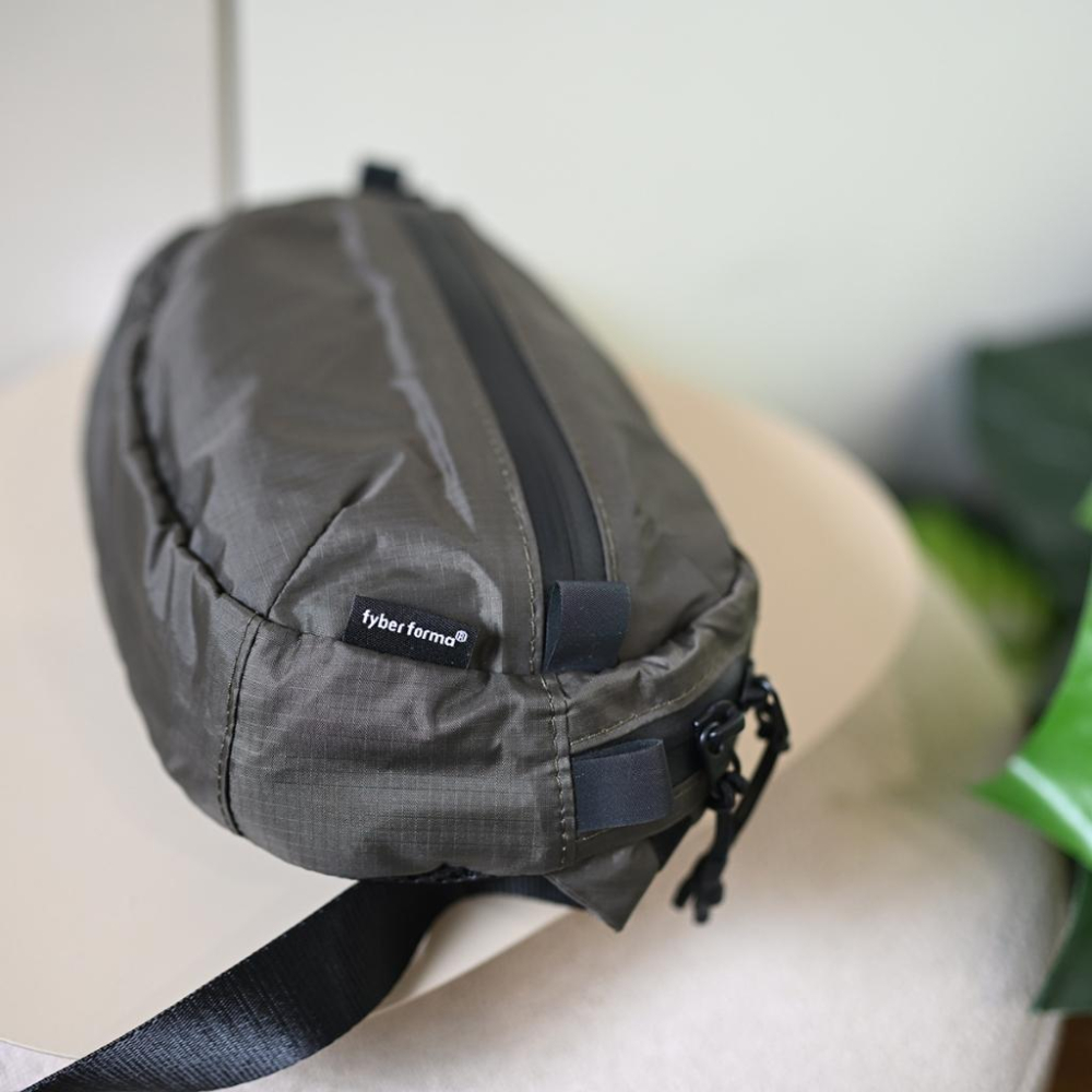 轉賣Fyber Forma  RD1 斜背腰包綠色-細節圖5