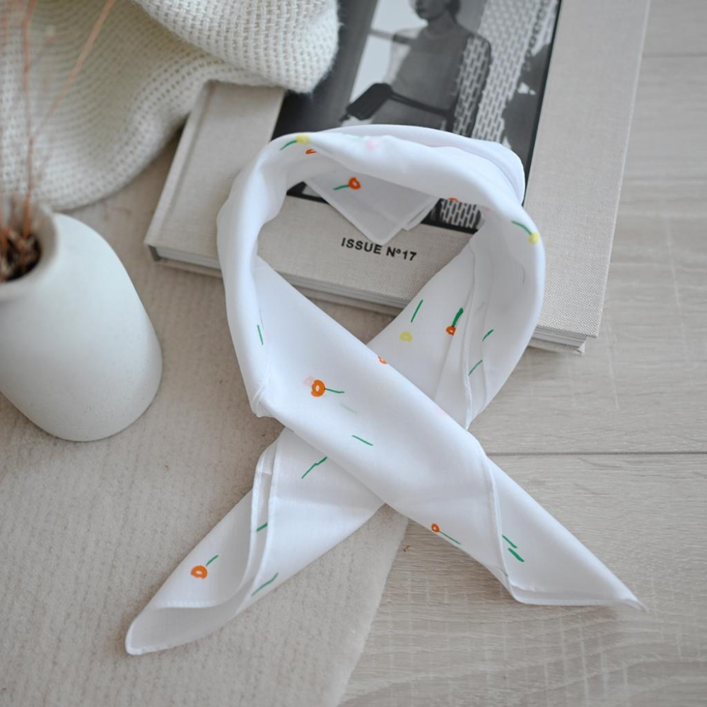 丸丸選品日本帶回日本製手帕IBUH純棉幾何設計圖小花白色手帕領巾-細節圖4