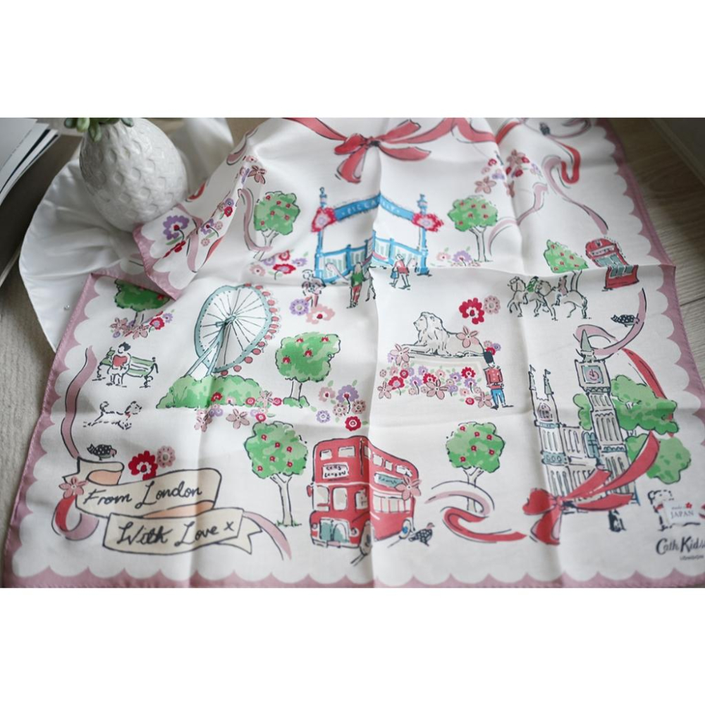 丸丸選品Cath Kidston日本製手帕領巾英國風格花園插畫設計交換禮物穿搭大判柔軟絲巾-細節圖3