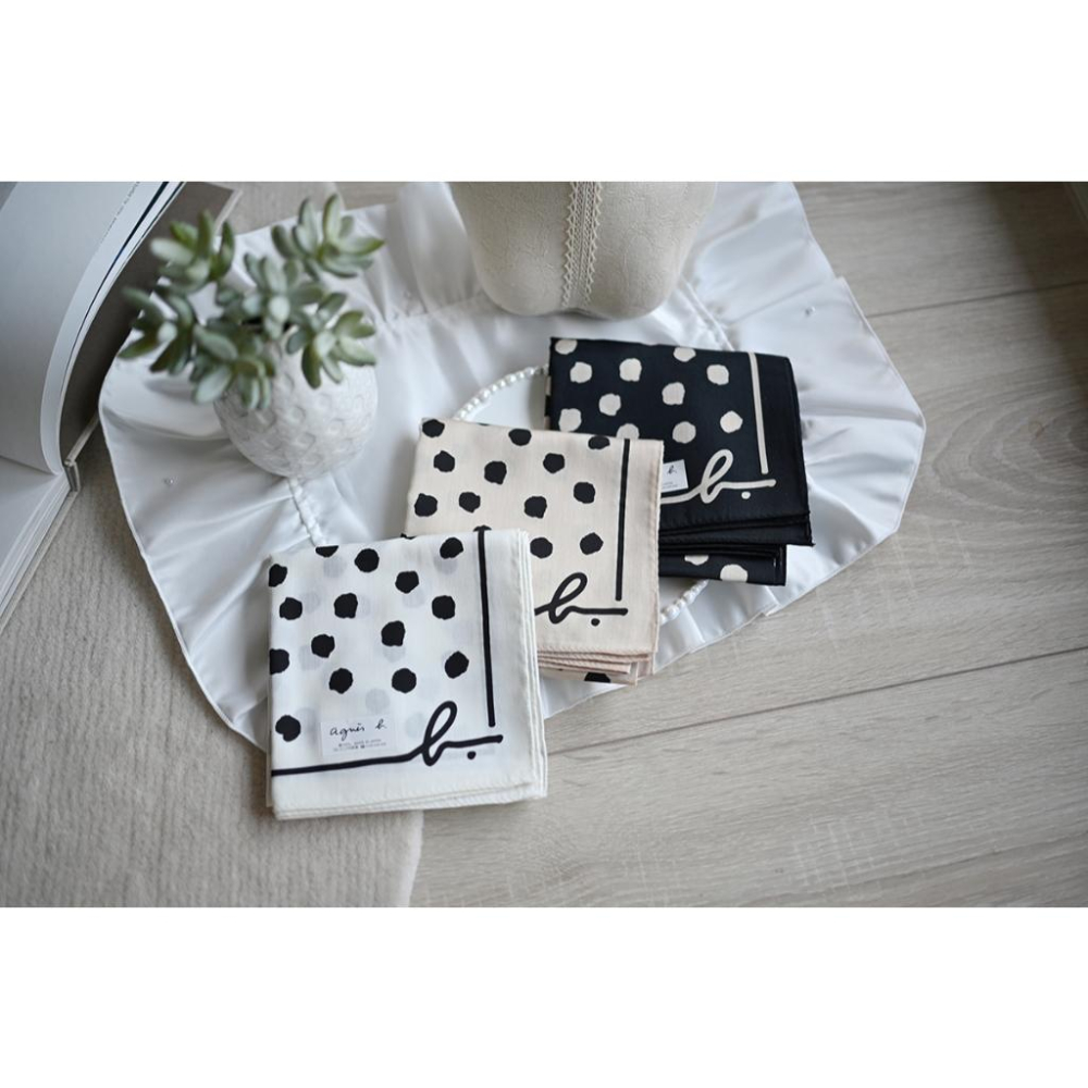 丸丸選品經典點點agnes b日本製手帕 領巾白色點點 黑色經典 奶茶穿搭送禮交換禮物-細節圖2