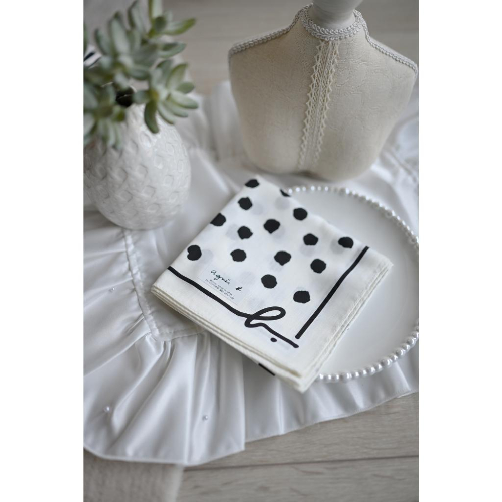 丸丸選品經典點點agnes b日本製手帕 領巾白色點點 黑色經典 奶茶穿搭送禮交換禮物-細節圖4