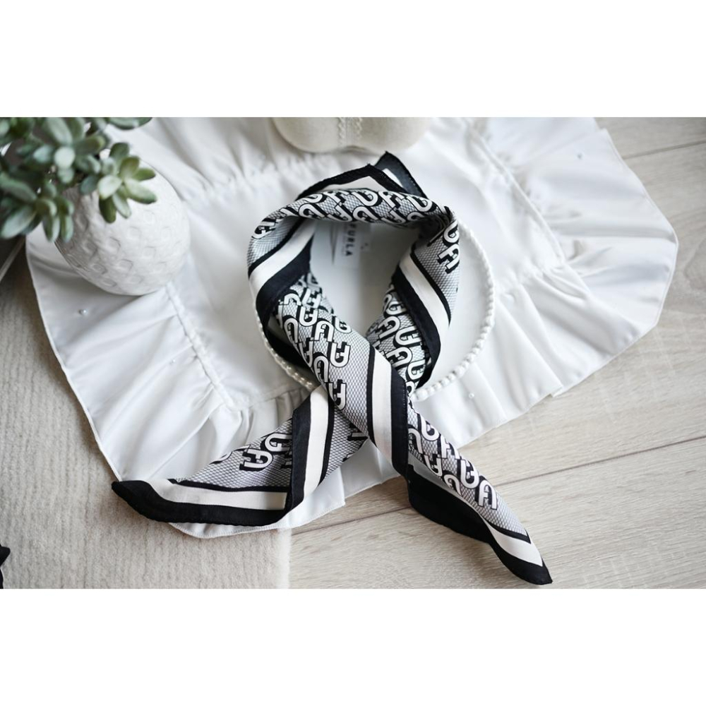 丸丸選品 FURLA日本製 絲巾 領巾 手帕 日本帶回FURLA領巾/手帕58*58公分交換禮物品牌精品媽媽禮物-細節圖8