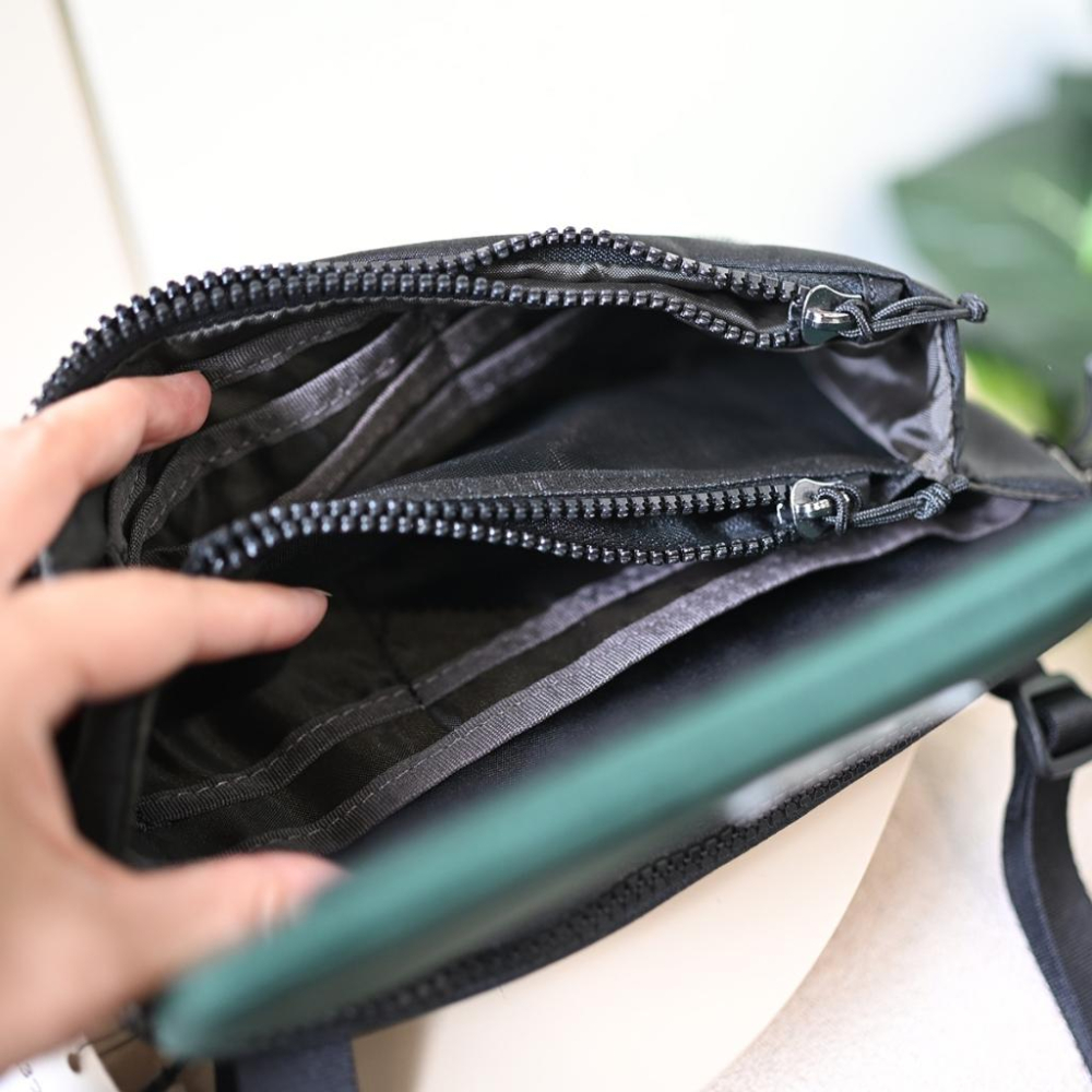 MILESTO多夾層小斜方包出國護照綠色-細節圖3