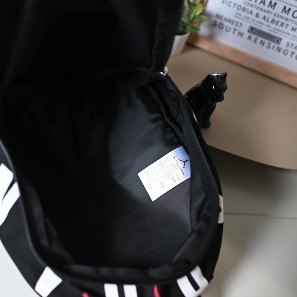 二手NIKE 耐吉 JORDAN喬丹 AIR MINI 經典黑色雙肩小包 多夾層透氣後背包小孩書包時尚包包-細節圖2