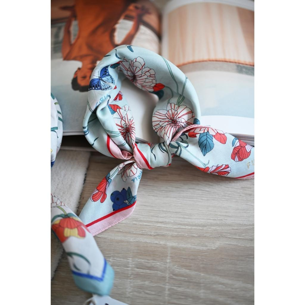 丸丸商店|zakka現貨 FURKA質感花朵手帕方巾純棉日本製日帶回純棉禮物領巾絲巾-細節圖3