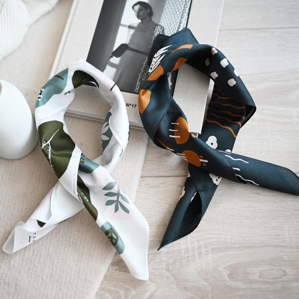 丸丸選品日本帶回日本製手帕IBUH純棉幾何設計圖抽象領巾葉子白色深藍-細節圖2