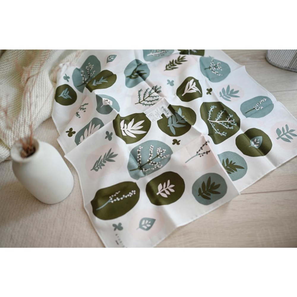 丸丸選品日本帶回日本製手帕IBUH純棉幾何設計圖抽象領巾葉子白色深藍-細節圖5