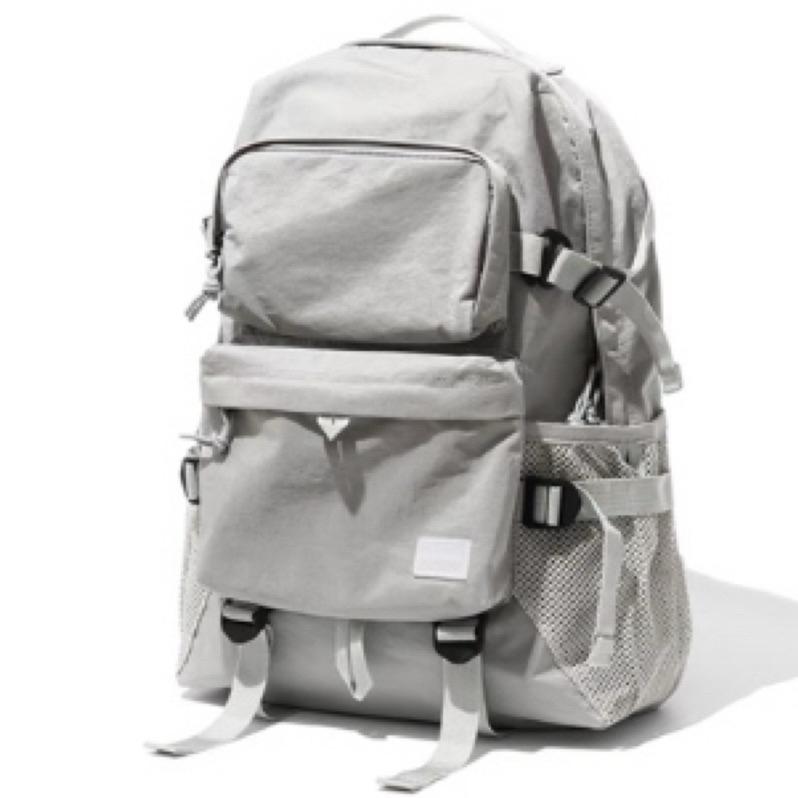 轉賣全新灰色大書包可放筆電15吋筆電包包旅行後背包商務旅行包-細節圖6