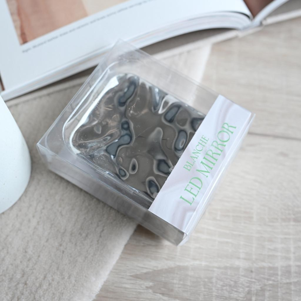 丸丸商店｜zakka Blanche LED 化妝鏡隨身小鏡子送禮自用有小燈的鏡子放大波浪日本帶回精緻女孩必備-細節圖6