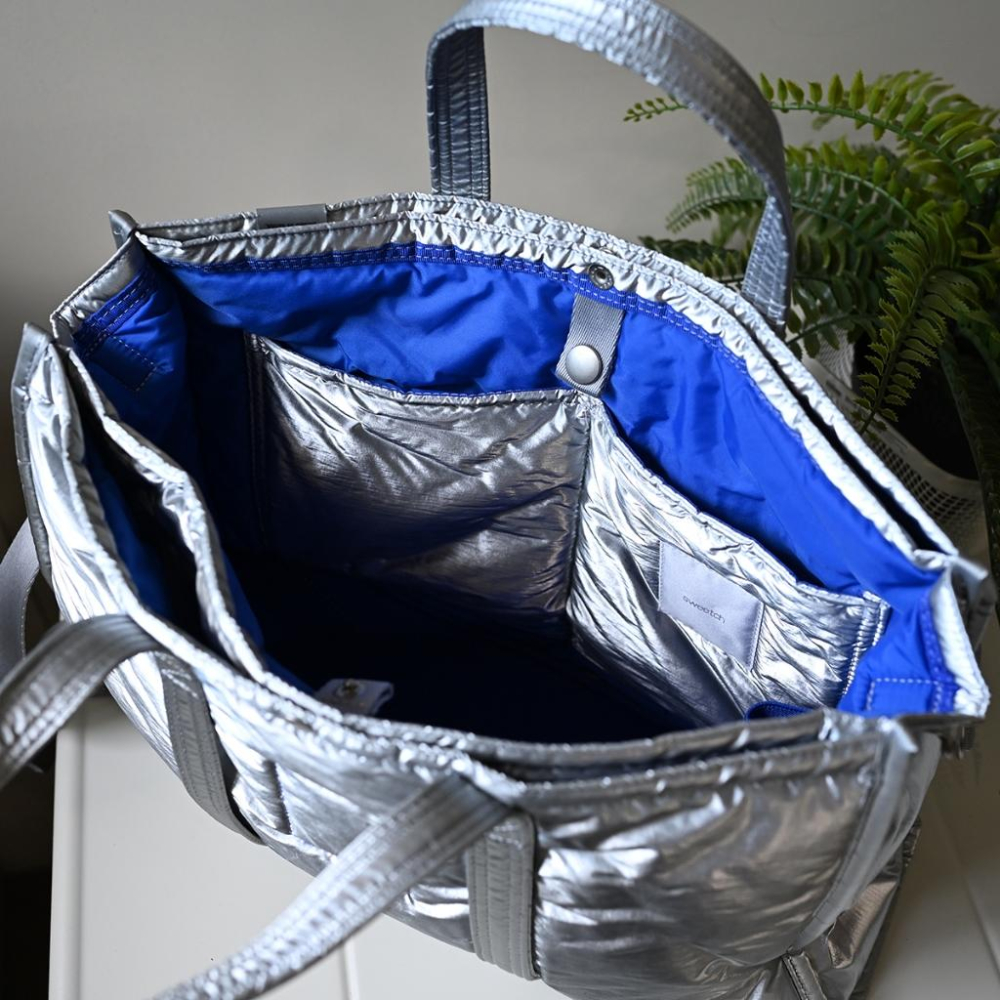 韓國帶回二手TOTE BRIEF 001 WIDE M Silver 銀色手提通勤公事包13吋筆電可以放sweetch銀-細節圖3