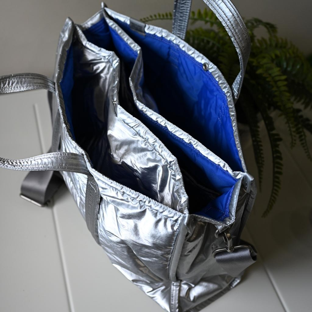 韓國帶回二手TOTE BRIEF 001 WIDE M Silver 銀色手提通勤公事包13吋筆電可以放sweetch銀-細節圖5