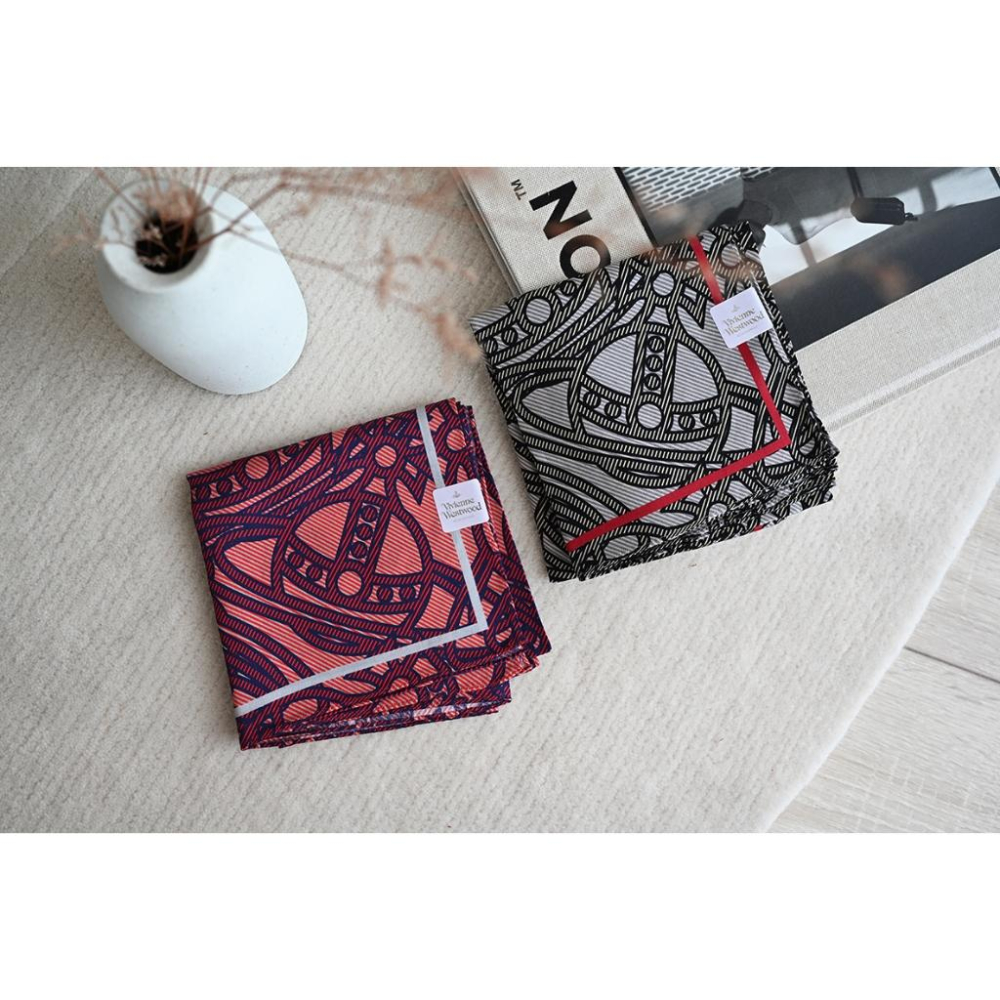 丸丸商店|zakka現貨 Vivienne Westwood 手帕方巾純棉日本製日帶回-細節圖2