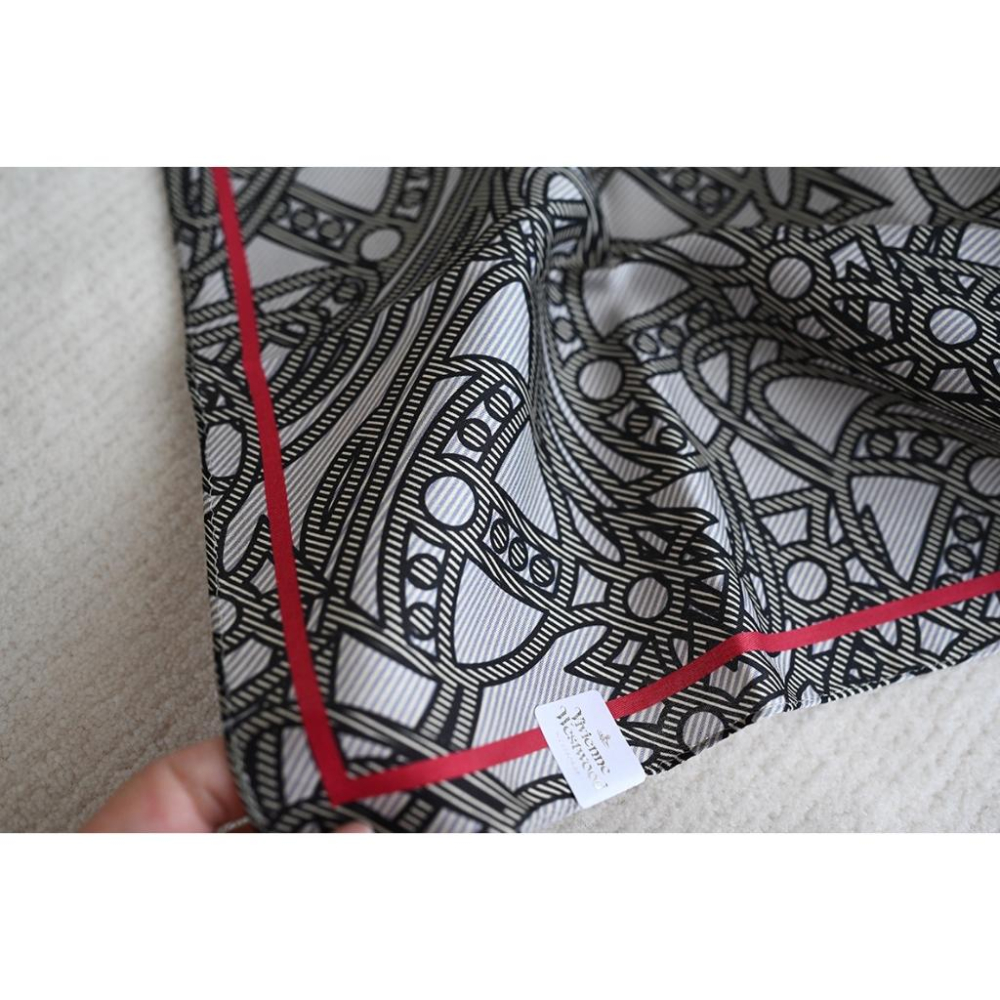 丸丸商店|zakka現貨 Vivienne Westwood 手帕方巾純棉日本製日帶回-細節圖5