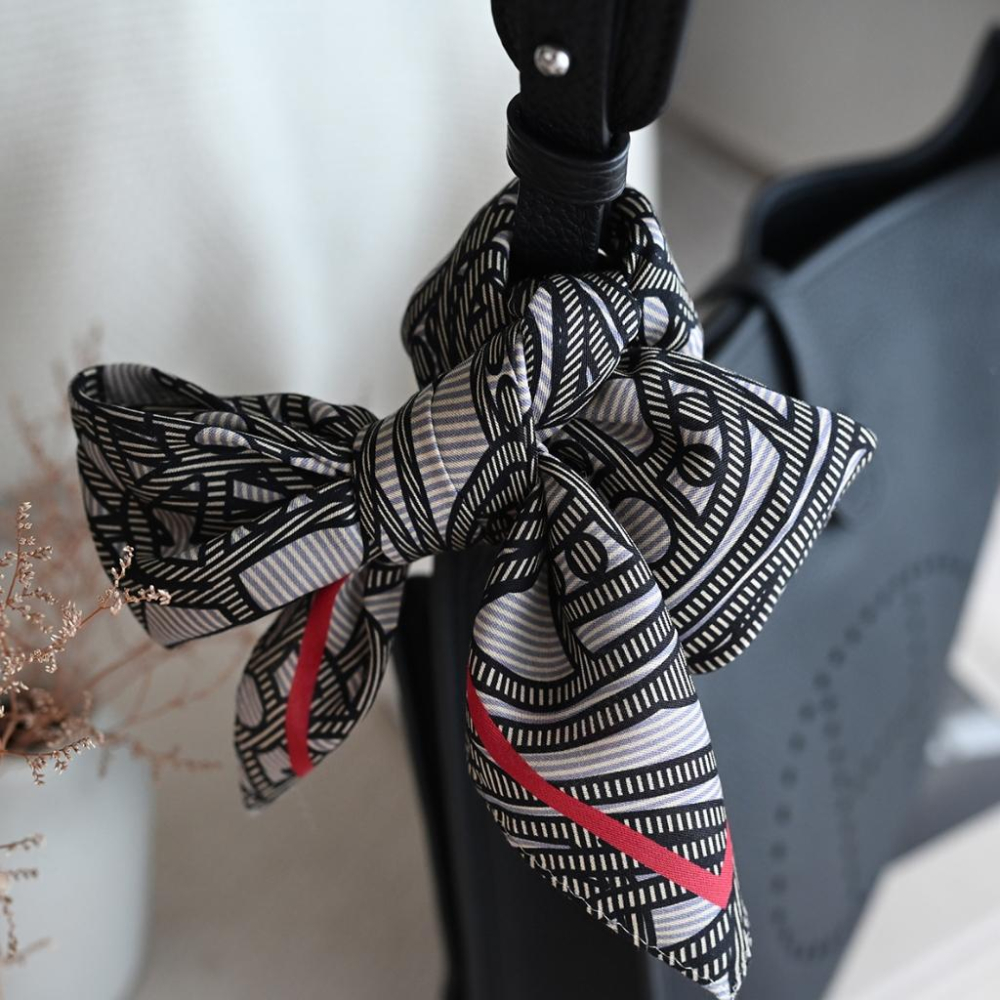 丸丸商店|zakka現貨 Vivienne Westwood 手帕方巾純棉日本製日帶回-細節圖8