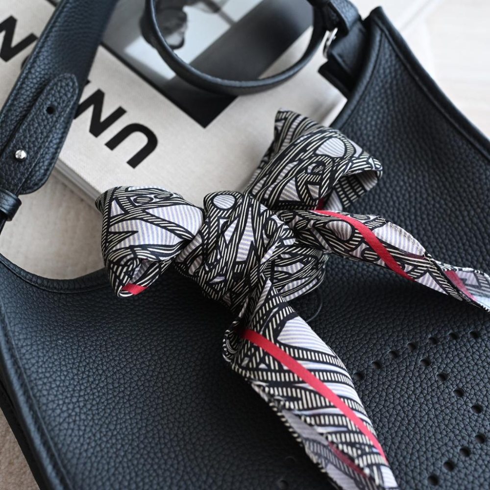 丸丸商店|zakka現貨 Vivienne Westwood 手帕方巾純棉日本製日帶回-細節圖9