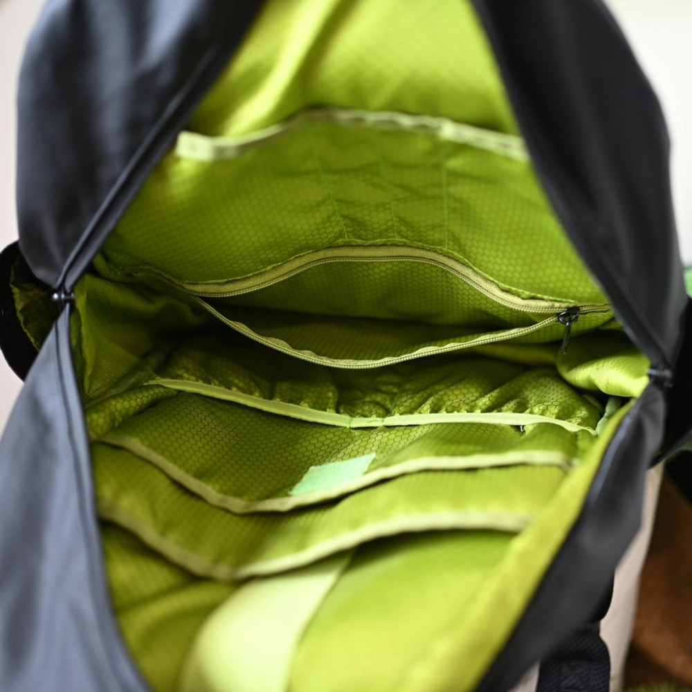 轉賣 ACTIVE 極速快取圓頂後背包74ounce電腦夾層包型男業務防水斜背包學生通勤男-細節圖4