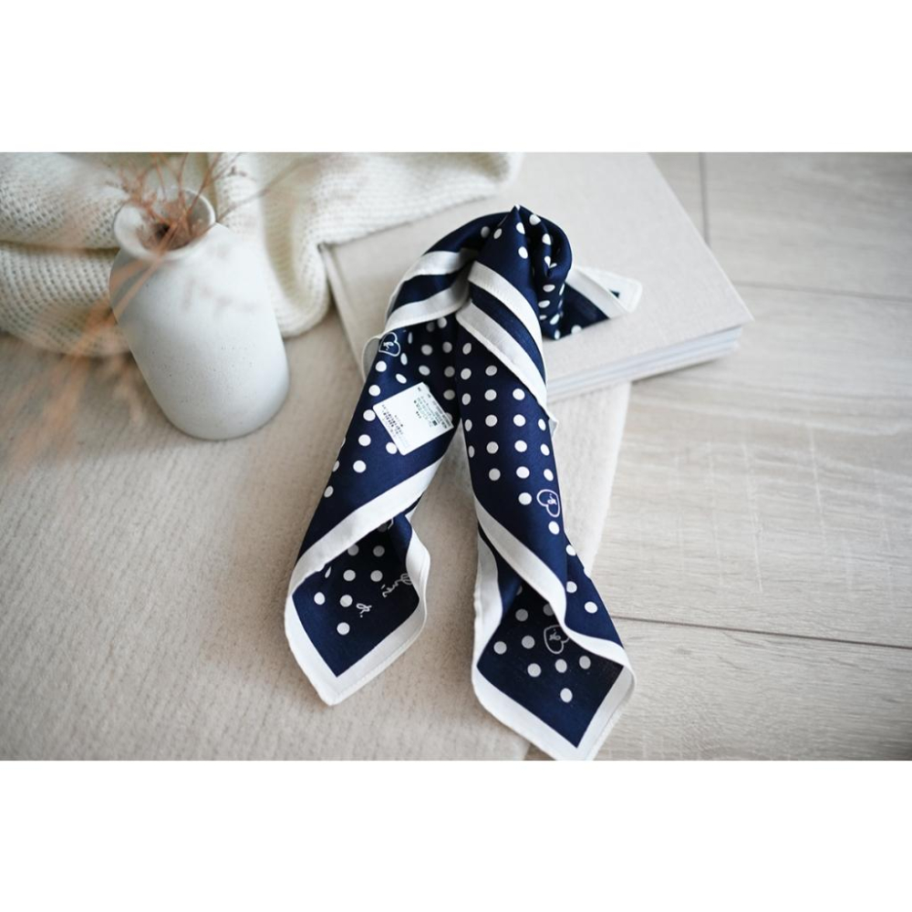 丸丸選品經典點點agnes b日本製手帕 領巾藍色 黑色經典送禮交換禮物復古-細節圖6