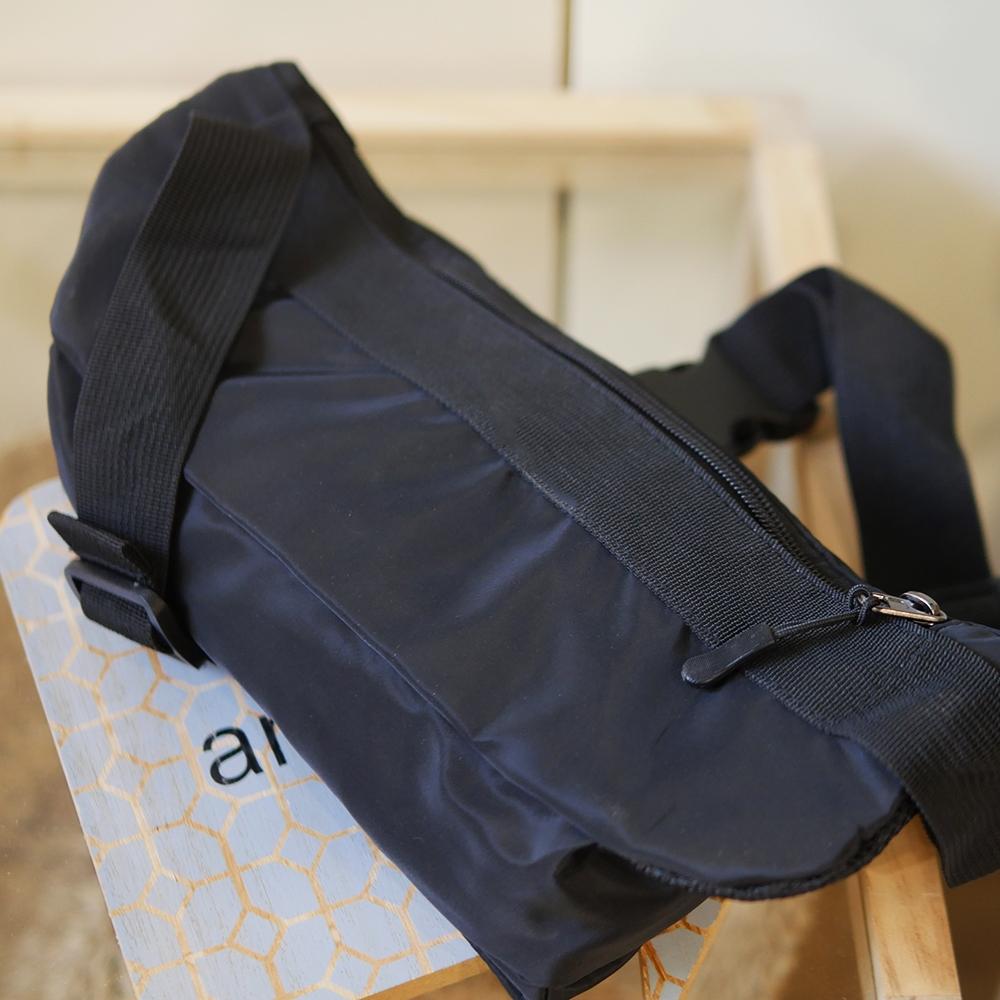 黑色尼龍百搭口袋旅行貼身斜背包胸包夏季型男潮流包包多口袋設計-細節圖4