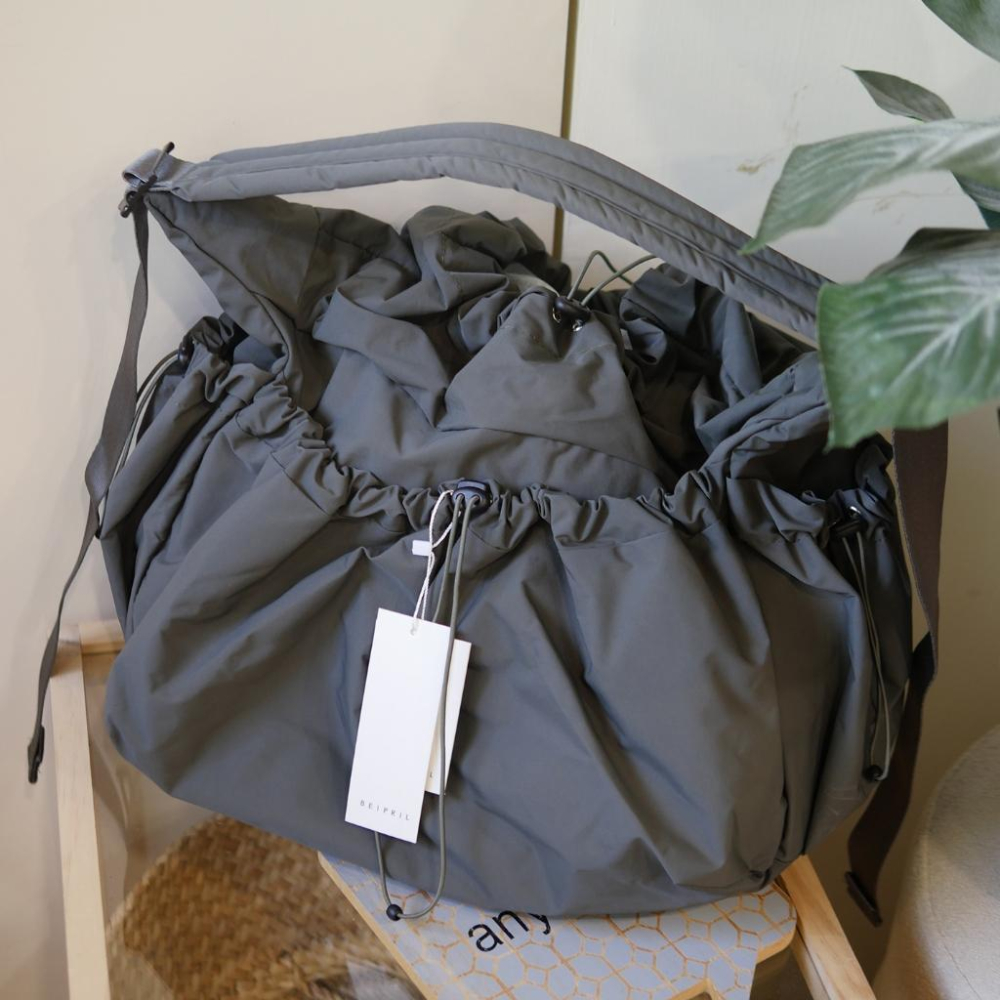 超大尼龍全新灰綠色大束口包包韓國品牌BEIPRIL大容量登機包肩背包-細節圖2