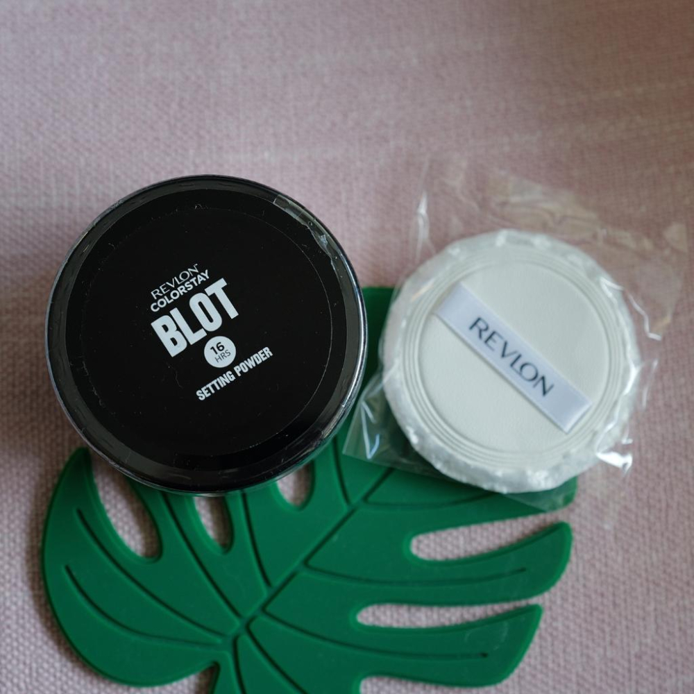 丸丸商店zakka Revlon露華濃定妝蜜粉超持久定妝粉自然色日本帶回-細節圖2
