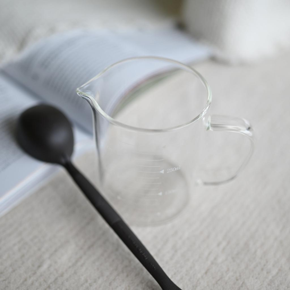 350ml耐高溫咖啡杯有刻度帶把手分裝杯測量用杯子送勺子-細節圖6