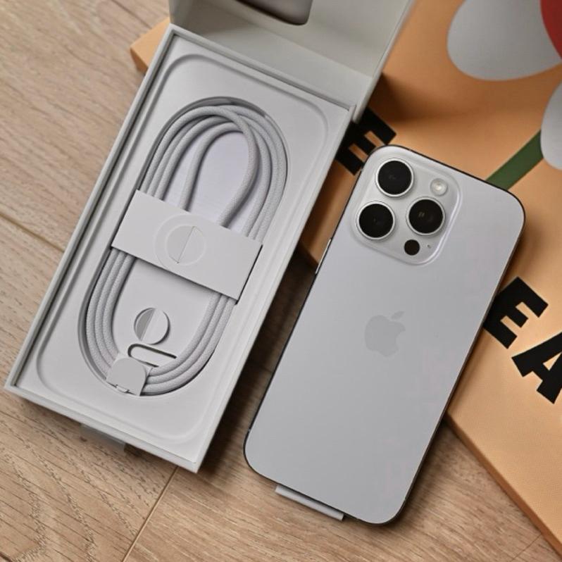 二手9.9成新 iPhone 16 pro 256g 白色-細節圖2