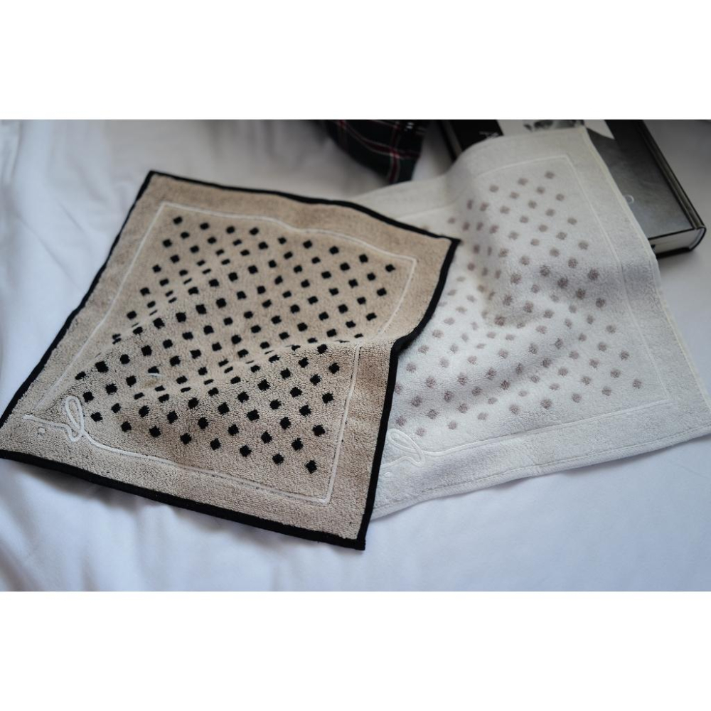 小丸媽日本 Agnes b 小b 小方巾 手帕 日本製 交換禮物擦手巾手帕小毛巾 新年禮物邊框-細節圖4