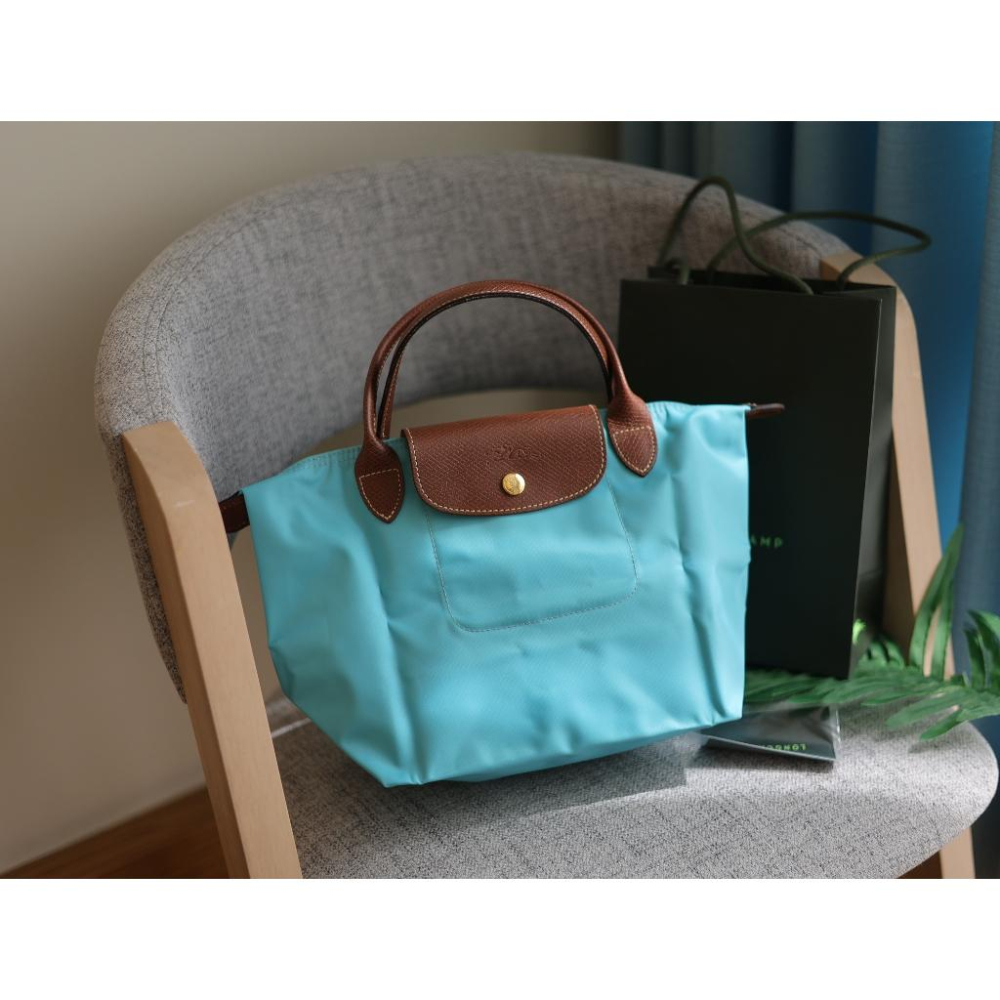 小丸媽的包包LONGCHAMP LE PLIAGE系列短把再生尼龍摺疊水餃包S號小/松石綠蒂芬妮綠-細節圖2