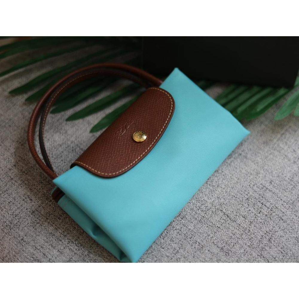 小丸媽的包包LONGCHAMP LE PLIAGE系列短把再生尼龍摺疊水餃包S號小/松石綠蒂芬妮綠-細節圖8