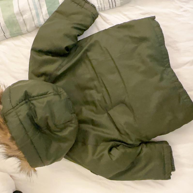 二手GAP軍綠色男寶寶超保暖外套18～24個月大適合冬天外套-細節圖5