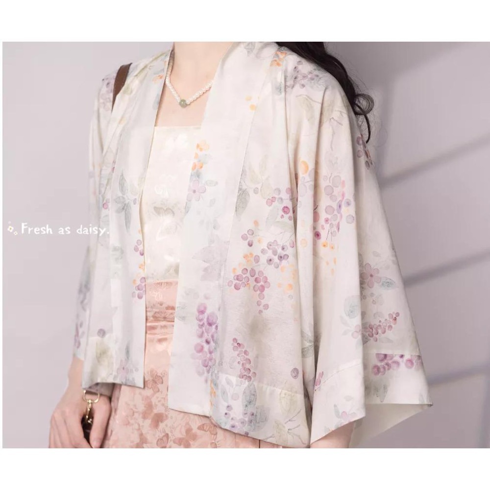 ｜春日醒｜白鳶🌼改良式漢服日常漢服漢服女裝上衣漢服外套開衫對襟衫宋制貉袖春夏少女-細節圖4