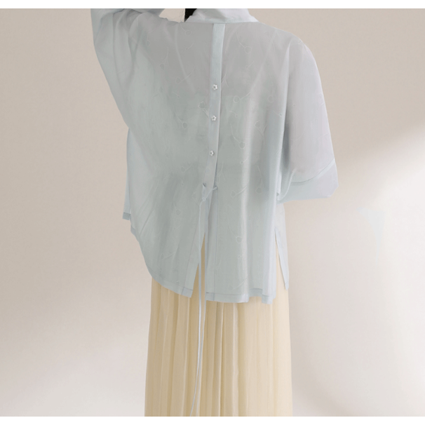 ｜春日醒｜花叢間🌼日常漢服改良式漢服印花後開叉飛機袖女春夏通勤百搭素色對襟短衫開衫外套-規格圖9