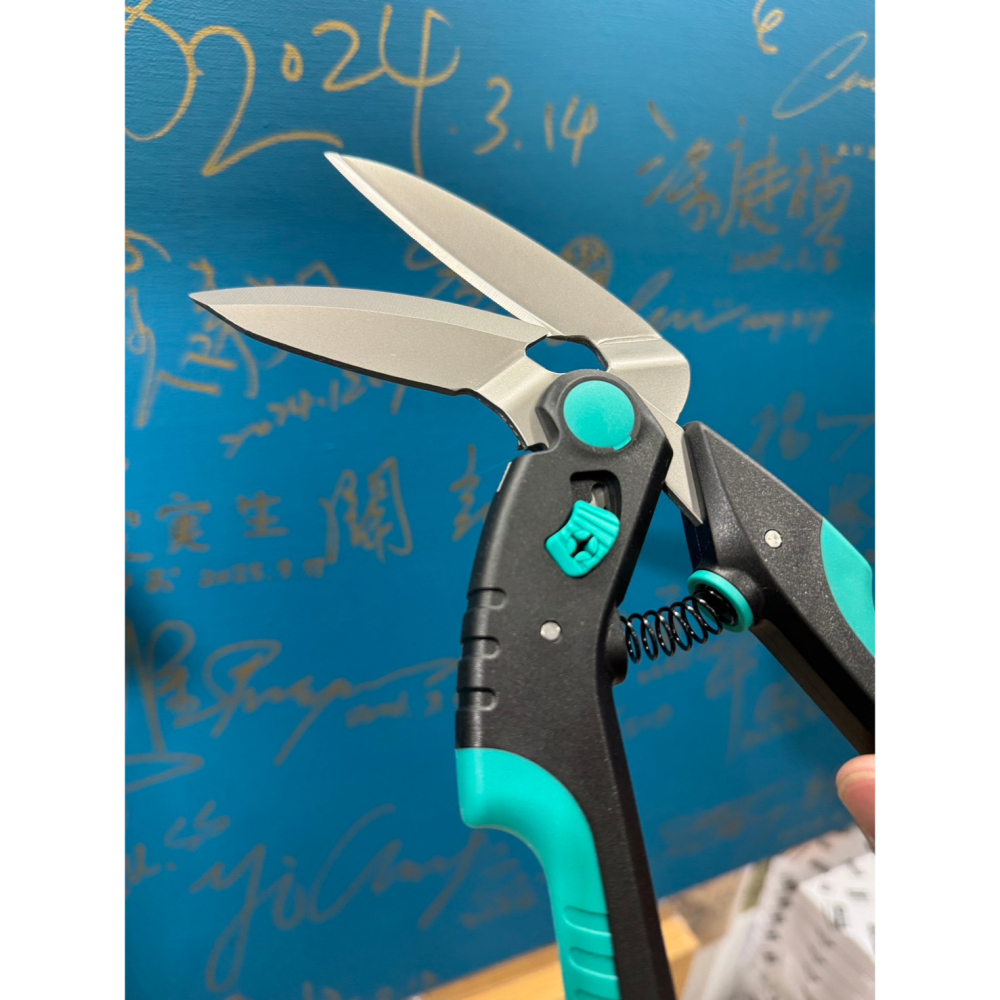 藝城美術~ 強力 多功能 萬用 彎頭剪刀 不卡手 剪軟硬材料皆可 可切換開口 SC-21001-細節圖5