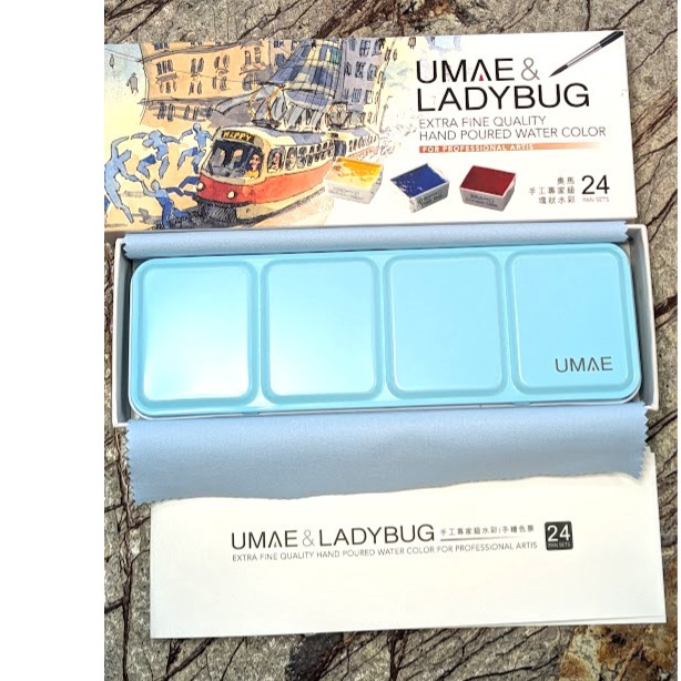 藝城美術~ UMAE 奧馬 專家級手工透明水彩 24色鐵盒 粉/藍 附水彩紙色票 色彩飽和度高、溶水性佳-細節圖2