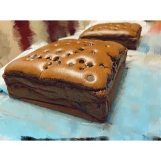 New妞餅舖～古早味蛋糕 :原味香草 爆漿巧克力口味-細節圖3