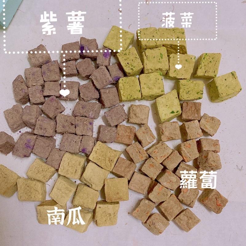 【掉毛怪🚚蘋果牛肉粒】凍乾 天然手工零食 貓零食 狗零食 凍乾 雞丁 寵物 凍乾 雞肉凍乾 雞肉塊 冷凍乾燥-細節圖3