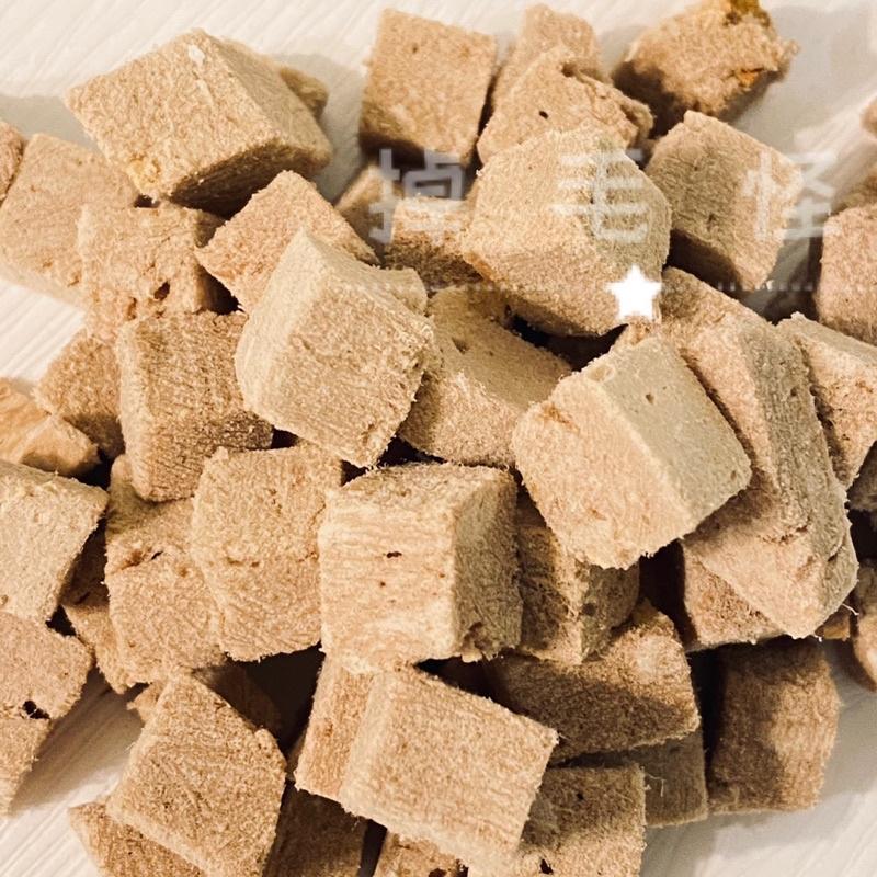 【掉毛怪🚚梨子鴨肉粒】蛋黃粒 凍乾 蛋黃碎 貓零食 狗零食 凍乾 雞丁 寵物 凍乾 雞肉凍乾 蛋黃 冷凍乾燥-細節圖2