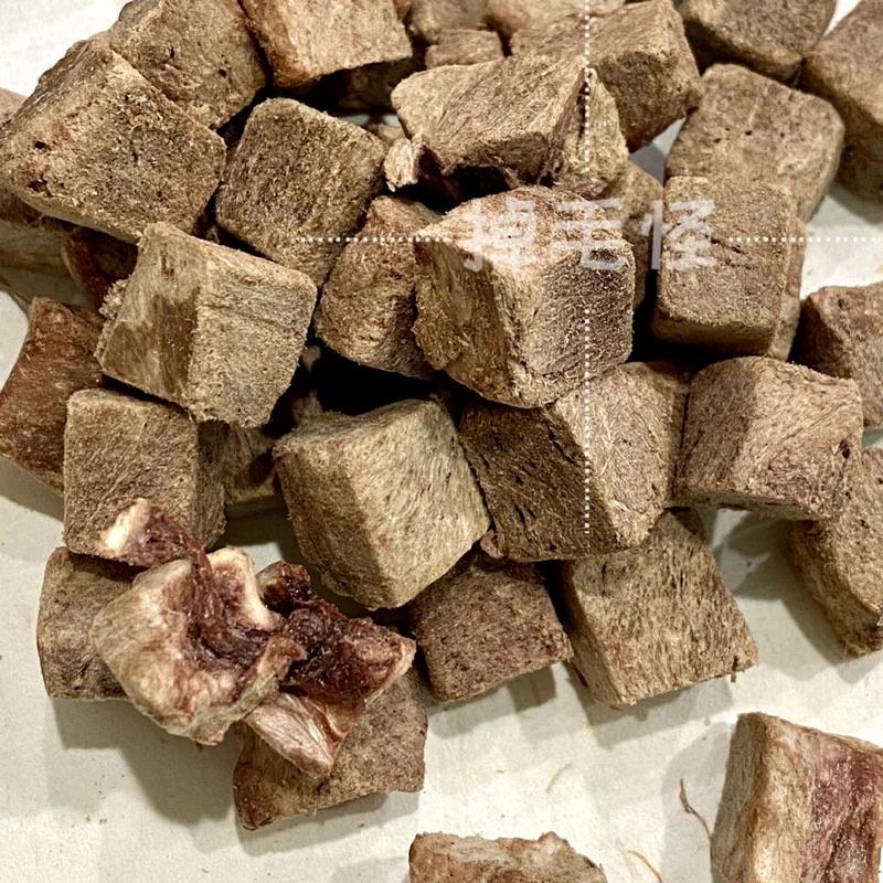 【掉毛怪🚚牛心粒】補鐵 牛心 牛肉 吞拿魚 金槍魚 伴糧好物 專治挑嘴病 凍乾 天然手工零食 貓零食 狗零食 凍乾-細節圖2