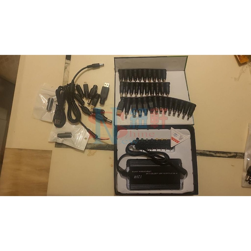 台中現貨120W 車用和家用( 可插點菸器和市電) 兩用電源適配器+46組轉接頭含華碩飛行堡壘提轉接頭-細節圖2